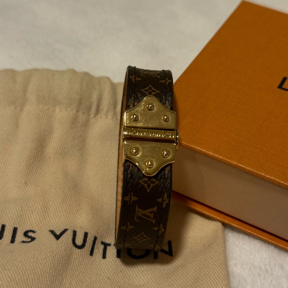 Louis Vuitton Nano Monogram Bracelet - Picture 4 of 10